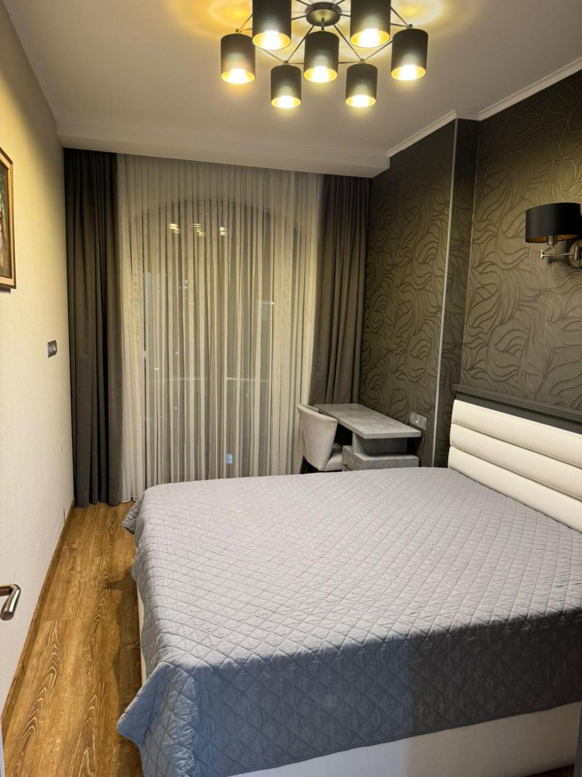Appartment Giorgi Batumi Exteriör bild